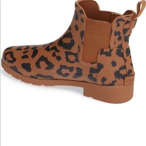 NWT Original Leopard Print Refined Chelsea Boot